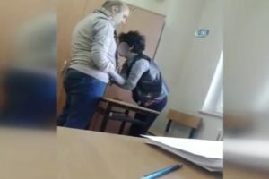 Otizmli &ccedil;ocuğa şiddet iddiası kamerada
