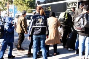 Otel denetiminde 23 Suriyeli ka&ccedil;ak yakalandı