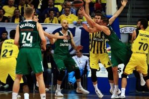 Fenerbah&ccedil;e Doğuş evinde Zalgris'e kaybetti