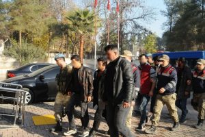 PKK/PYD'ye y&ouml;nelik operasyon: 7 g&ouml;zaltı