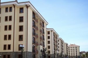 Dar gelirli 31 bini aşkın aile 'konut' sevinci yaşadı
