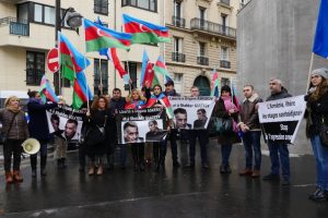 Paris'te Ermenistan protestosu