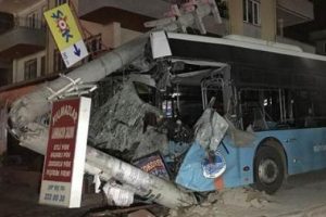 Mersin'de zincirleme kaza: 15 yaralı