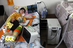 Bursa'da SMA hastası Muhammed'in ailesinin ilaç sevinci