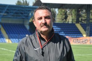 Karacabey Birlikspor, teknik direkt&ouml;r Fethi &Ccedil;okkeser ile yollarını ayrıldı