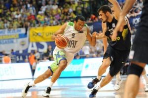 TOFAŞ sahasında yarın Fenerbah&ccedil;e Doğuş'u ağırlayacak