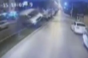 15 kişinin yaralandığı trafik kazası kamerada