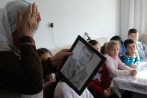 &Ouml;ğrencilerden şehit annesini duygulandıran hediye