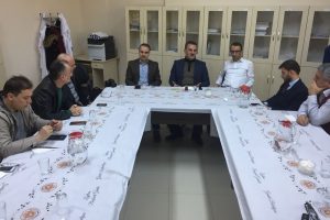 Bursa Gemlik'te Başkan Yılmaz okul m&uuml;d&uuml;rleriyle buluştu