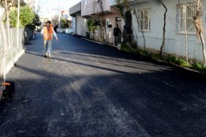 Bursa Doğanevler Mahallesi'nde asfalt &ccedil;alışmaları başladı