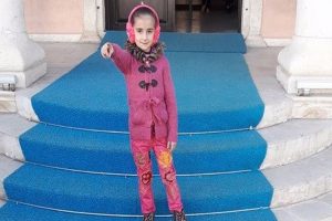 Başına tahta kalıbı d&uuml;şen &ccedil;ocuk kurtarılamadı