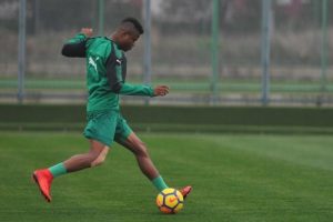 Bursaspor'da Mikel Agu takıma d&ouml;nd&uuml;