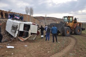 Rehabilitasyon servisi devrildi: 13 yaralı