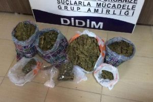 Didim'de 2 kilo 200 gram esrar ele ge&ccedil;irildi