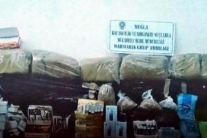 Marmaris'te 50 bin TL değerinde ka&ccedil;ak t&uuml;t&uuml;n ele ge&ccedil;irildi