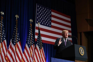 Trump herkesin beklediği belgeyi a&ccedil;ıkladı!