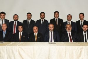 Bursa B&uuml;y&uuml;kşehir Belediyespor'da g&ouml;rev dağılımı yapıldı
