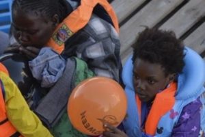 Libya'da 36 bin g&ouml;&ccedil;men &ccedil;ocuk i&ccedil;in acil yardım &ccedil;ağrısı