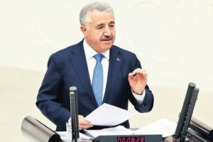 Bakan Arslan'dan Meclis k&uuml;rs&uuml;s&uuml;nde 'fuhuş' &ouml;zr&uuml;
