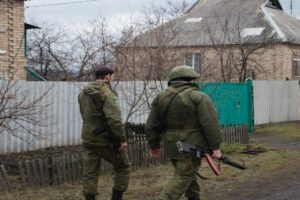 Rus askerleri Ukrayna'dan ayrılıyor