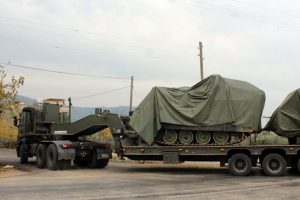 Suriye sınırına askeri sevkiyat s&uuml;r&uuml;yor