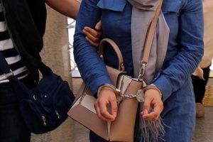 Bursa'da FET&Ouml;'n&uuml;n "kadın yapılanması"na y&ouml;nelik operasyon