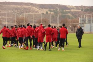 Sivasspor'da hedef Beşiktaş'ı eli boş g&ouml;ndermek