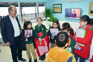 Bursa Mudanyalı &ouml;ğrencilere "başkan" s&ouml;z&uuml;