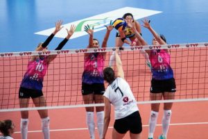 Bursa B&uuml;y&uuml;kşehir altın sette yıkıldı