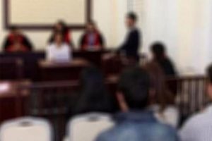 Eski eşine tecav&uuml;z eden sanık cezayı duyunca yalvardı