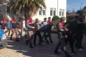 149 ka&ccedil;ak g&ouml;&ccedil;men yakalandı