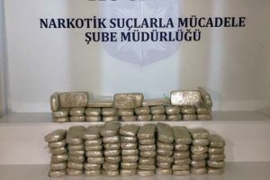 Durdurulan otomobilden 46 kilo eroin &ccedil;ıktı