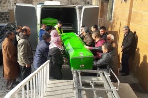 Ayakkabılıktaki yer kavgasında abi kardeşini &ouml;ld&uuml;rd&uuml;
