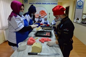 Bursa Yıldırım'da engeller sevgiyle aşılıyor