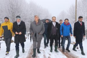 Bursa B&uuml;y&uuml;kşehir Belediye Başkanı Aktaş'tan kar altında inceleme