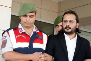 Emrah Serbes hem ila&ccedil; hem de alkol almış