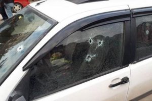 Otomobilde kanlı infaz! Baba ve oğluna kurşun yağmuru