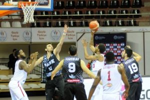 Gaziantep Basketbol evinde kaybetti