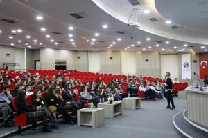 &Ouml;ğrenme tasarımları SA&Uuml;'de anlatıldı