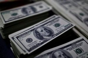 Şirketlerin 6.8 trilyon dolarlık rekor bor&ccedil;lanma &ccedil;ılgınlığı