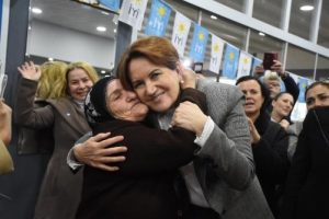 Akşener: Bunların her bir yeri r&uuml;şvet, her bir yeri talan