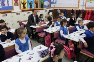 'Okumayı &Ouml;ğrendim' projesi hayata ge&ccedil;irildi