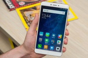 Xiaomi Mi Max 3 b&uuml;y&uuml;k ekranıyla gelecek!