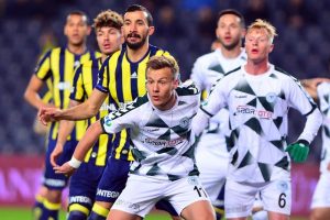 Fenerbah&ccedil;e ile Konyaspor 33. randevuda
