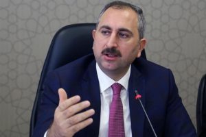 Adalet Bakanı G&uuml;l: İnsanlık, hukuk, adalet ve barış adına sevindirici bir gelişme
