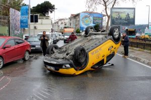 Yaptığı kazaya s&uuml;r&uuml;c&uuml; bile şaşırdı