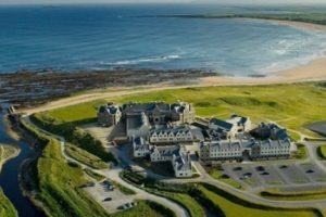 Trump, İrlanda'daki golf sahasına duvar &ouml;recek