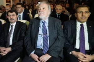 İlber Hoca sert &ccedil;ıktı: Onlara gerizekalı denir