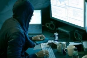 Rus hacker'lar 200'den fazla gazeteciyi hedef almış