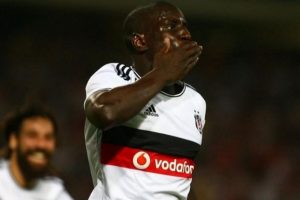 Demba Ba'dan Beşiktaş i&ccedil;in fedakarlık